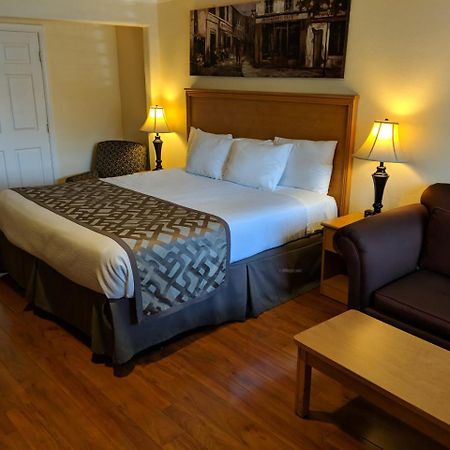 Wittle Motel Сънивейл Екстериор снимка