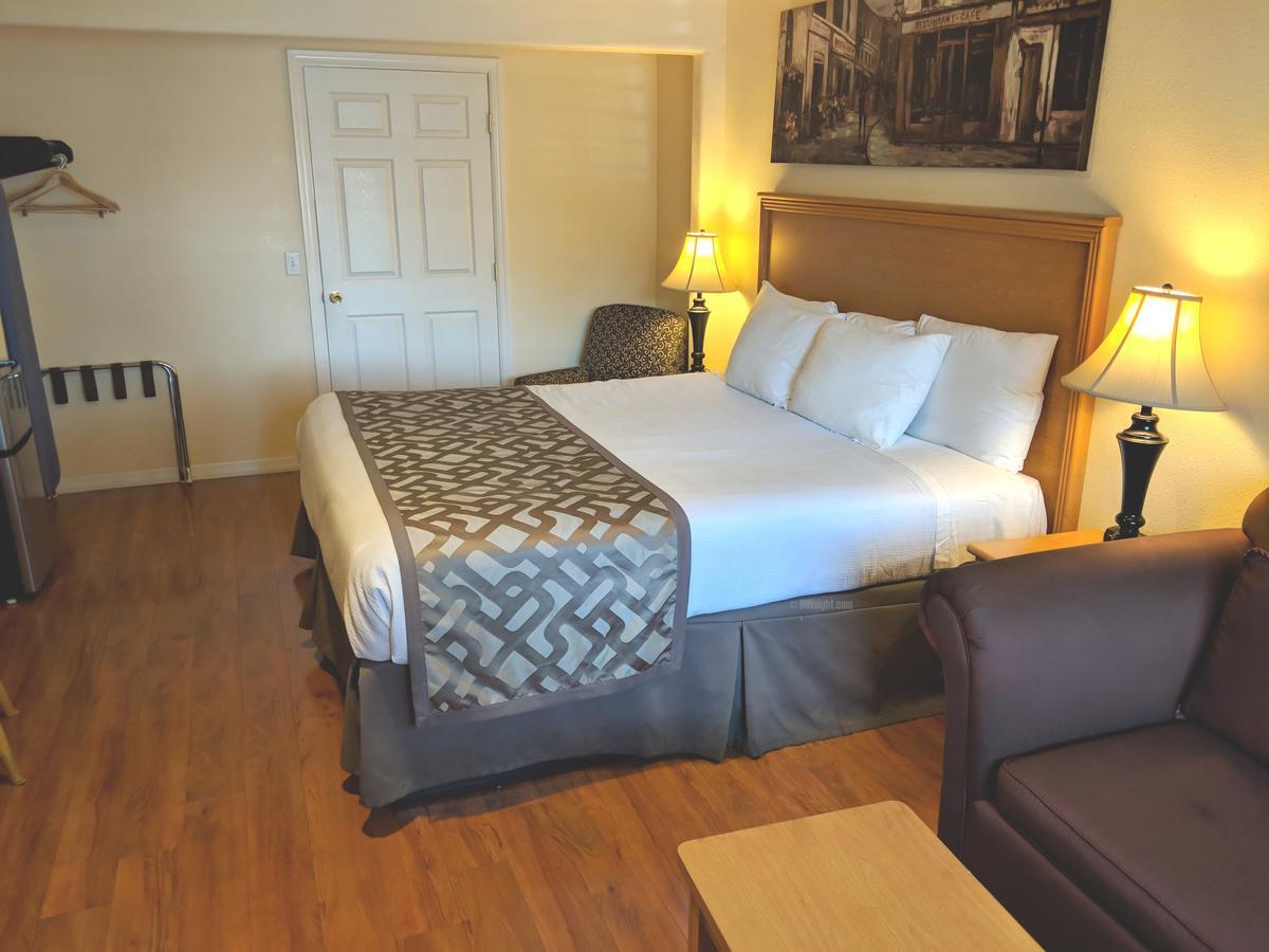Wittle Motel Сънивейл Екстериор снимка